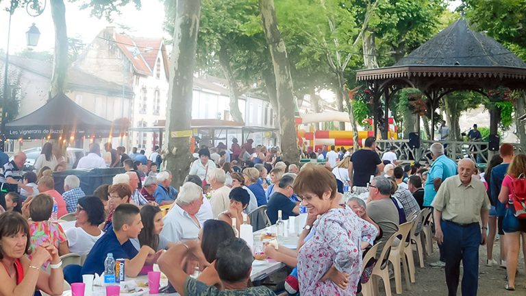 Marchés traditionnels et fêtes