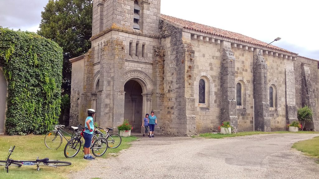 Lee más sobre el artículo Cyclotourisme et balades en voiture
